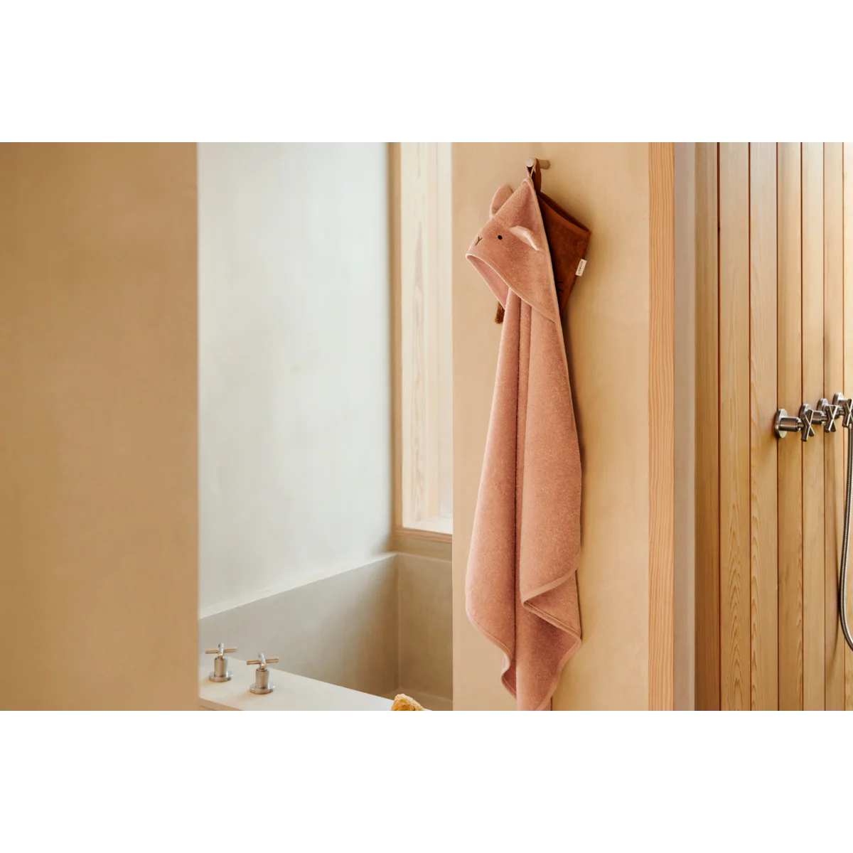 Albert Hooded Baby Towel - Rabbit rose - Image 3