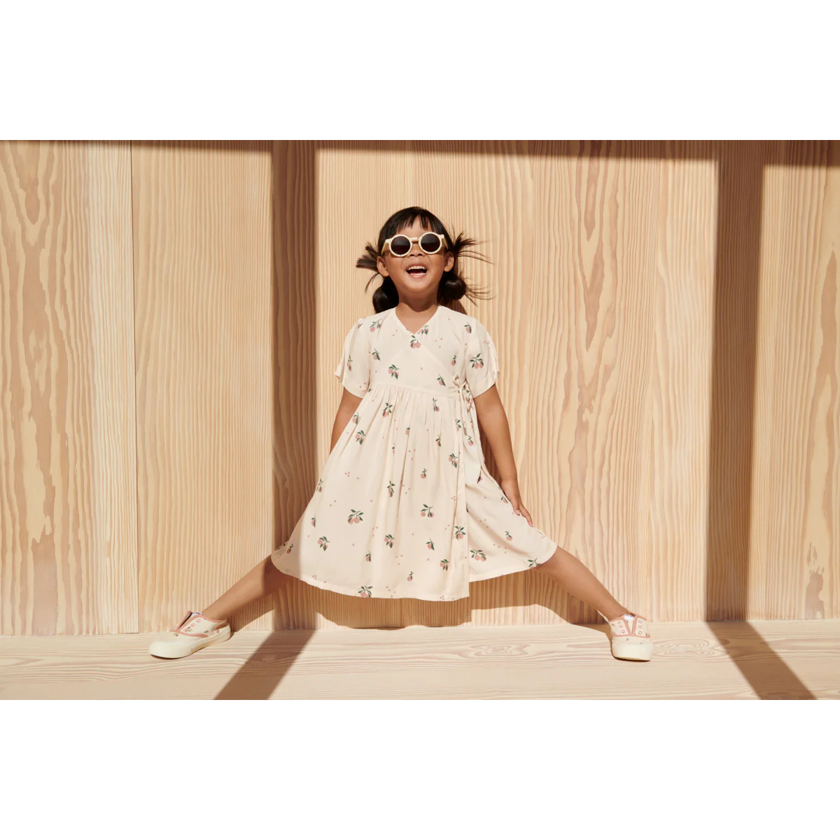 Darla Junior Sunglasses 4-10Y - Peach / Sea shell - Image 6